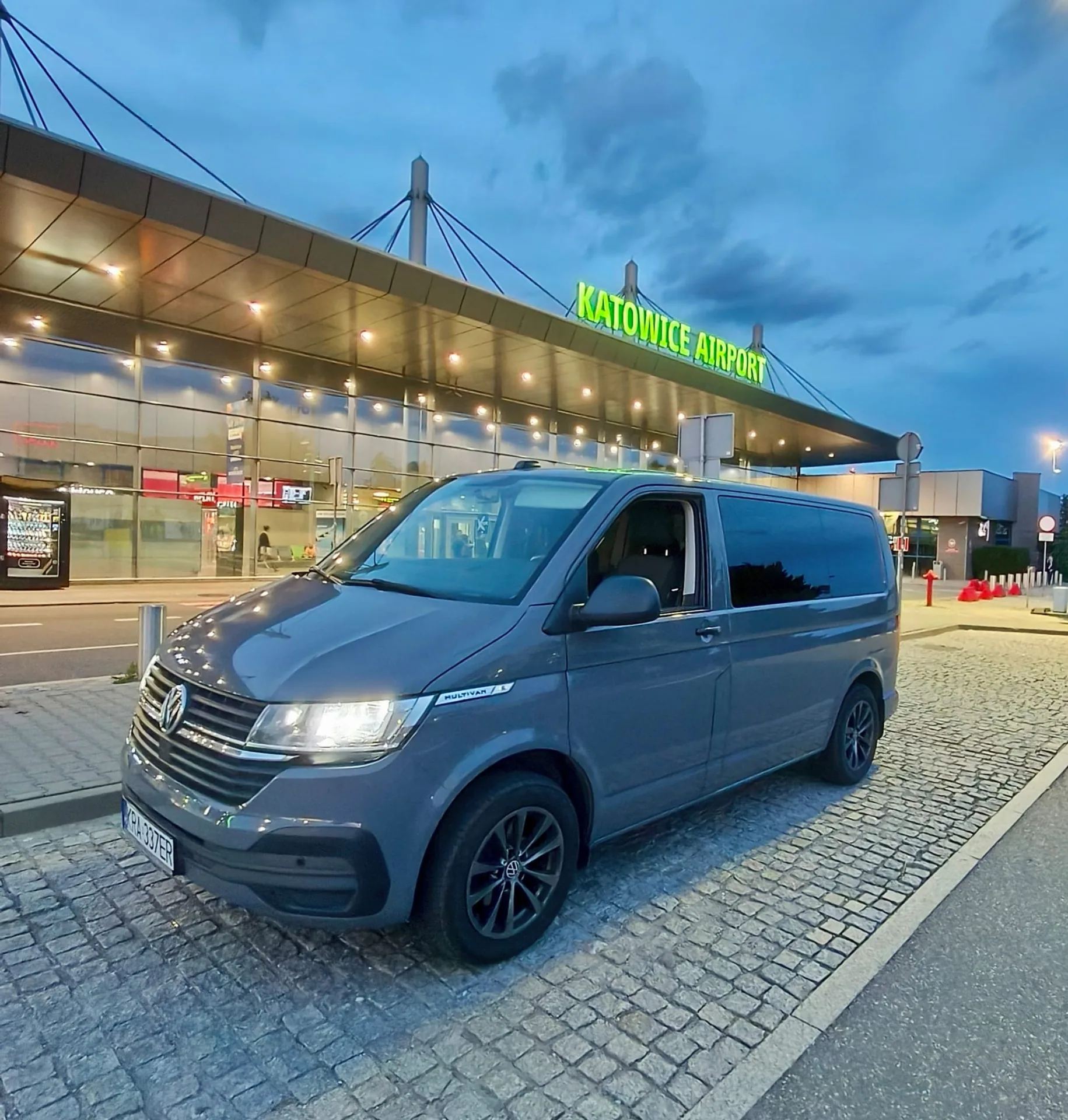 Oczekiwanie na transfer — Katowice Airport